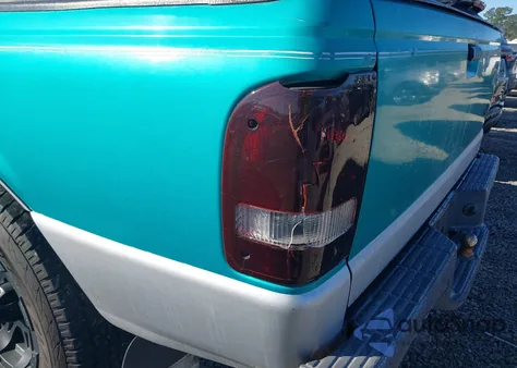 1994 Ford Ranger Super Cab из США, поврежденный, VIN 1FTCR14X1RPA94247